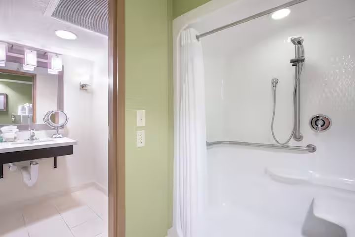Motel 6 Little Rock AR South — Bathroom