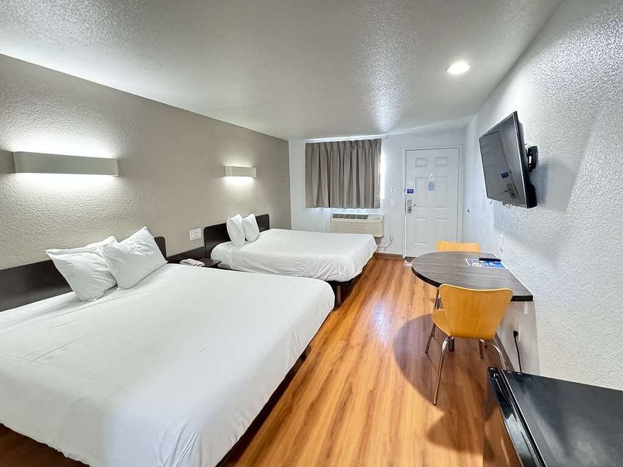 Motel 6 Ontario OR — Guest room