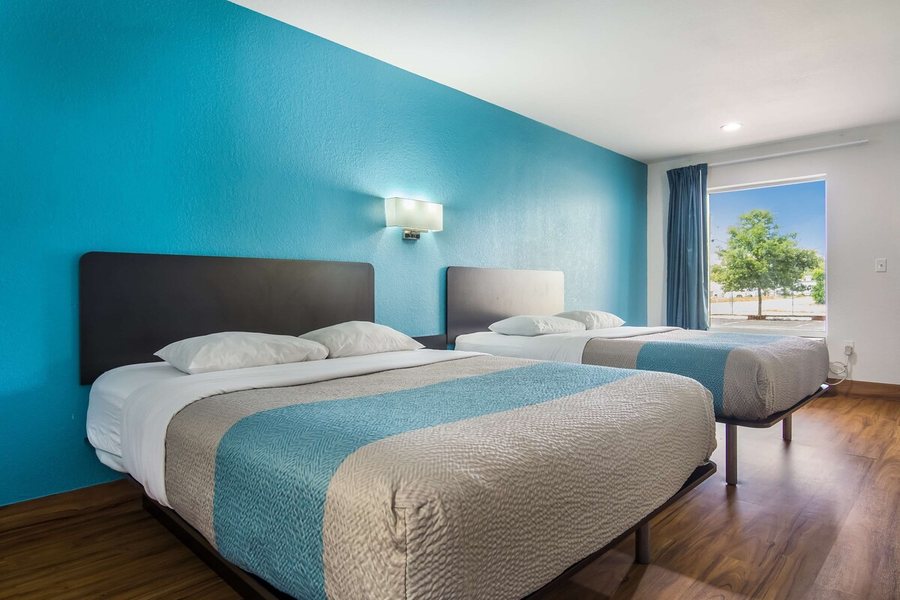 Motel 6 Pensacola FL NAS — Guest room