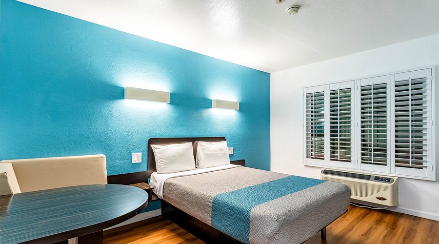 Motel 6 Pleasanton CA — Guest room