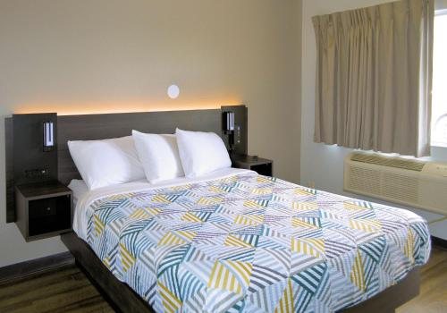Motel 6 Reno Livestock Events Center Reno Nevada — Guest room