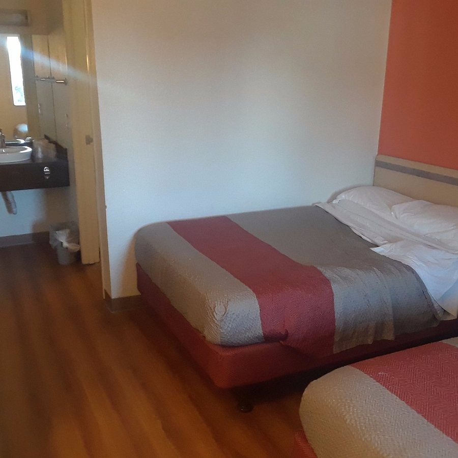 Motel 6 Reno Virginia Plumb — Guest room