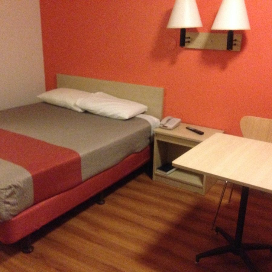 Motel 6 Reno West — Guest room