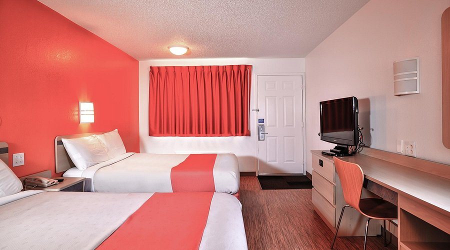 Motel 6 Saint Joseph MO — Guest room