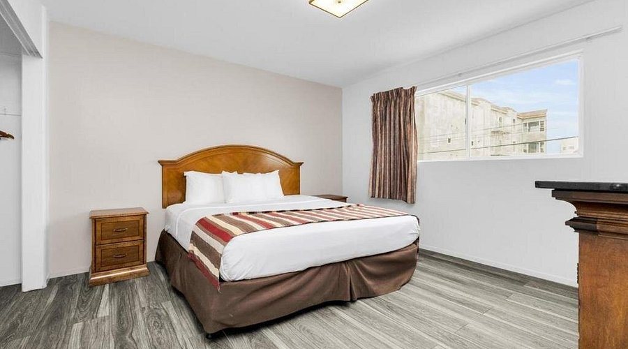 Motel 6 San Francisco CA Lombard Street — Guest room