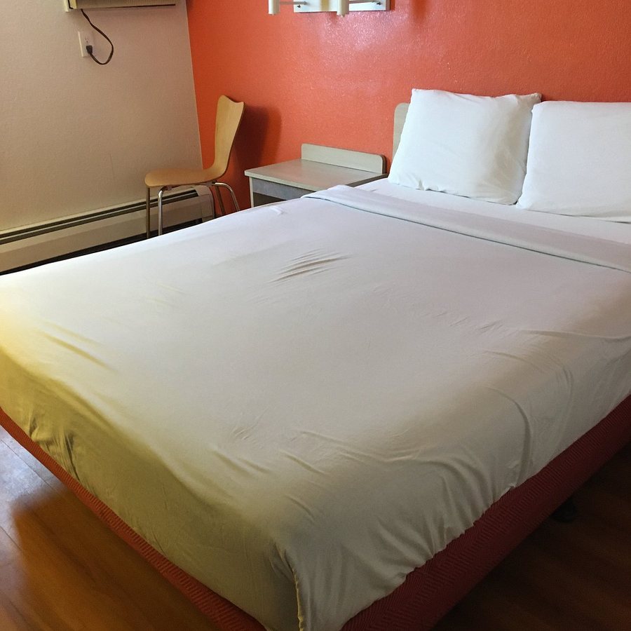 Motel 6 Spokane WA East — Guest room