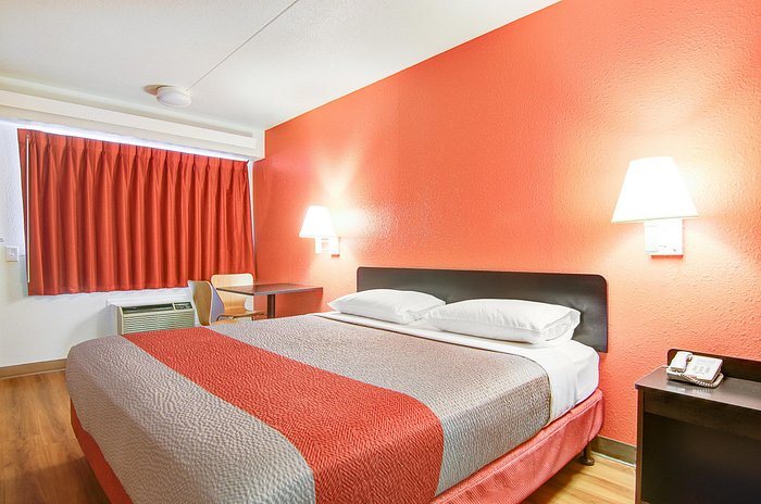 Motel 6 Springfield OR Eugene North — Guest room
