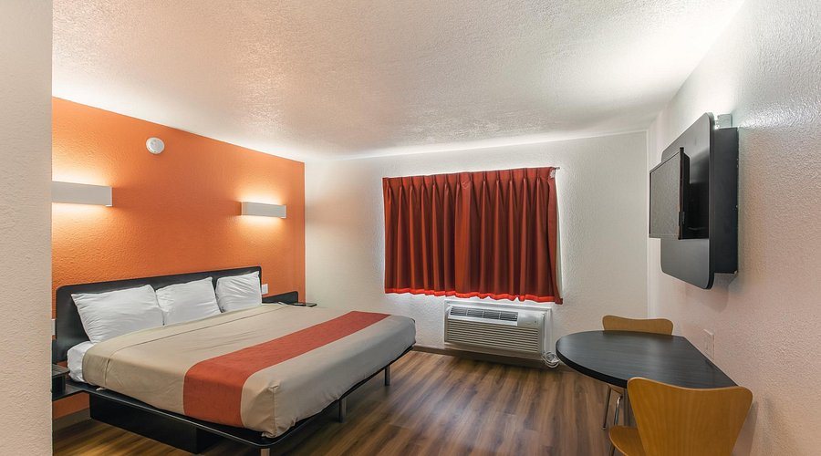 Motel 6 The Dalles — Guest room