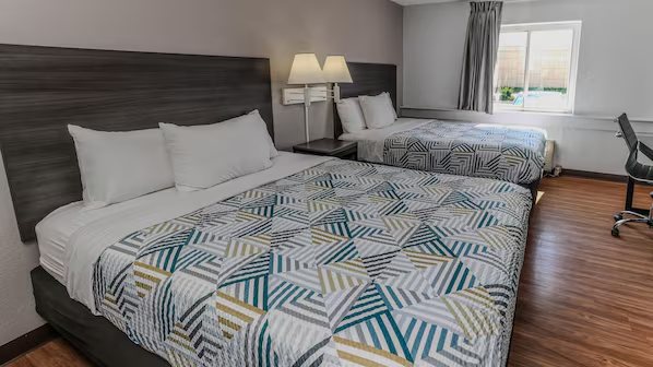 Motel 6 Wichita KS — Guest room