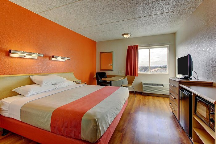 Motel 6 York NE — Guest room