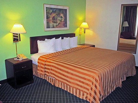 Motel 7 — Guest room