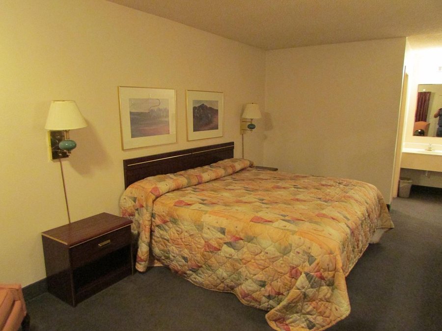 Motel 8 Laramie — Guest room