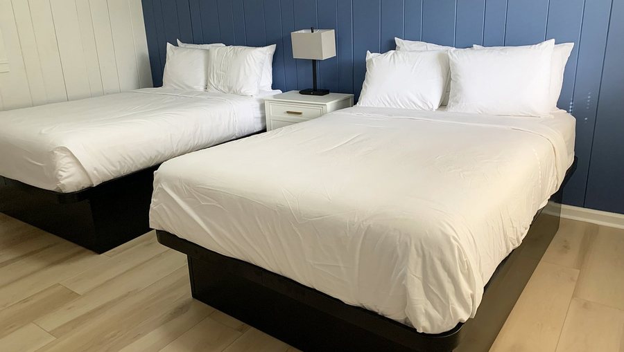 Motel Luzerne — Guest room