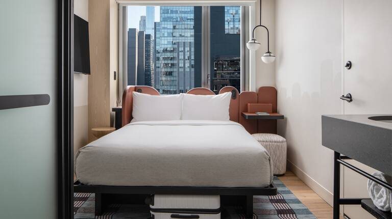 Motto By Hilton New York City Times Square New York City New York — Guest room