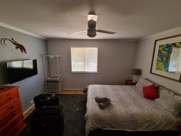 Mount Magnet Caravan Park — Guest room