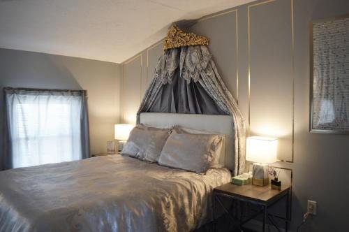 Mountain View Suites — Guest room