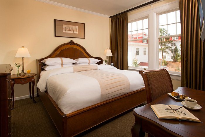 Mountain Village Resort — Guest room