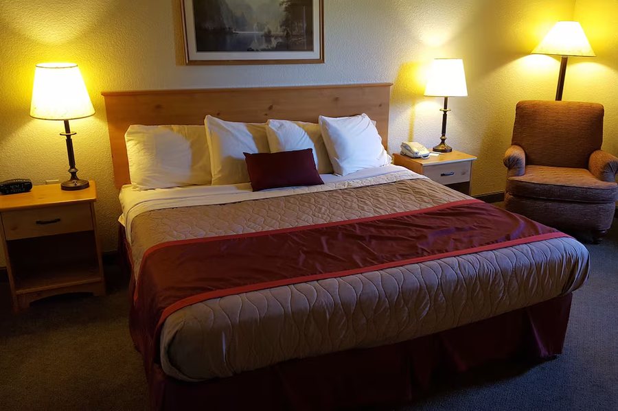 MountainView Lodge Suites — Guest room