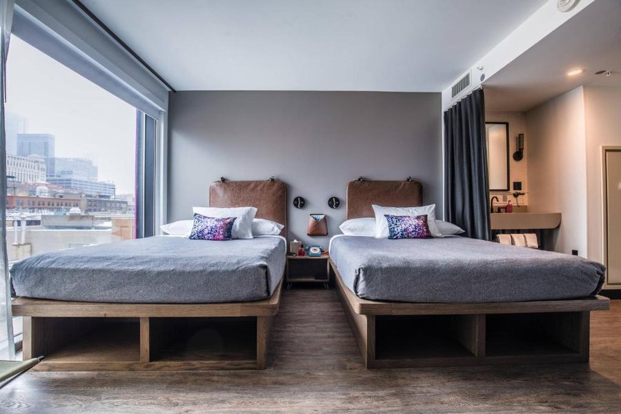 Moxy Chicago Downtown Chicago Illinois — Guest room