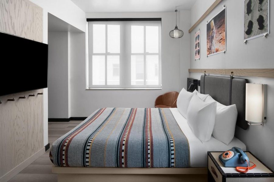 Moxy Houston Downtown — Guest room