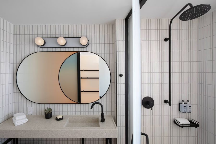Moxy Miami South Beach — Bathroom