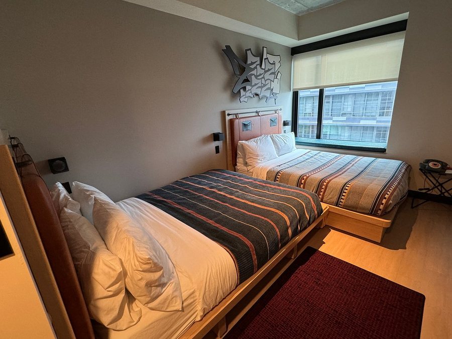 Moxy Miami Wynwood Miami Florida — Guest room