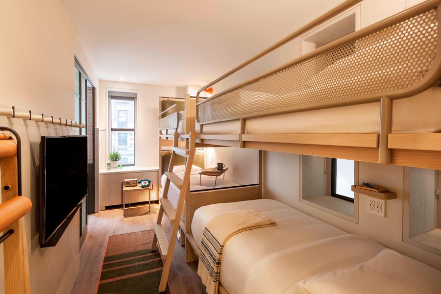 Moxy NYC Downtown — Guest room