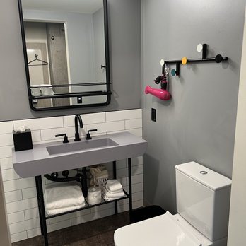 Moxy Portland Downtown — Bathroom