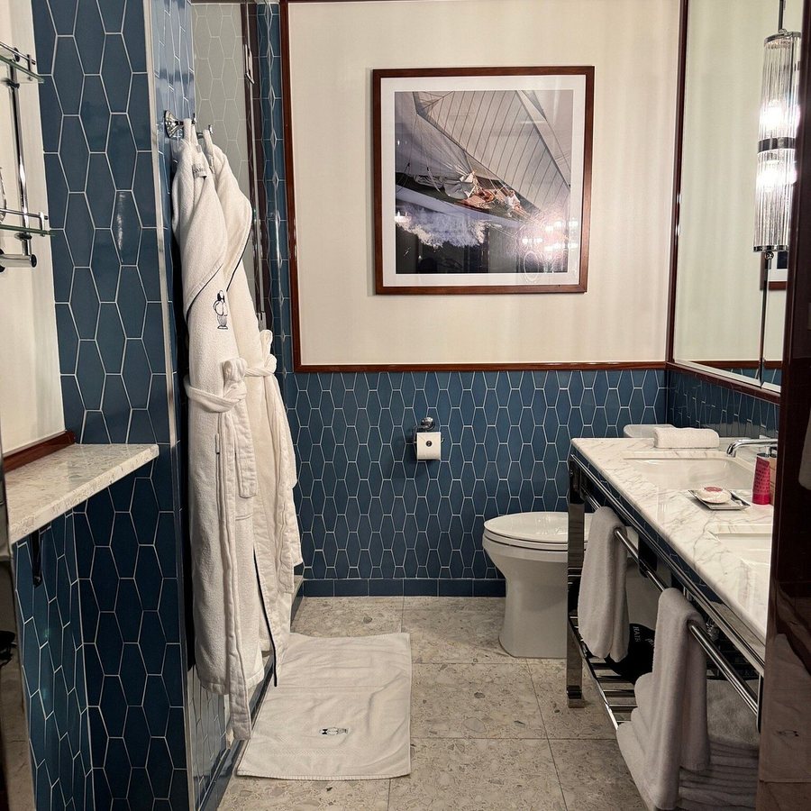 Mr C Miami Coconut Grove Miami Florida — Bathroom
