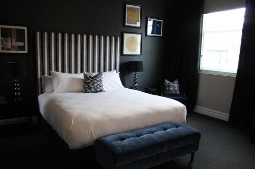 Mrs Banks Hotel — Guest room