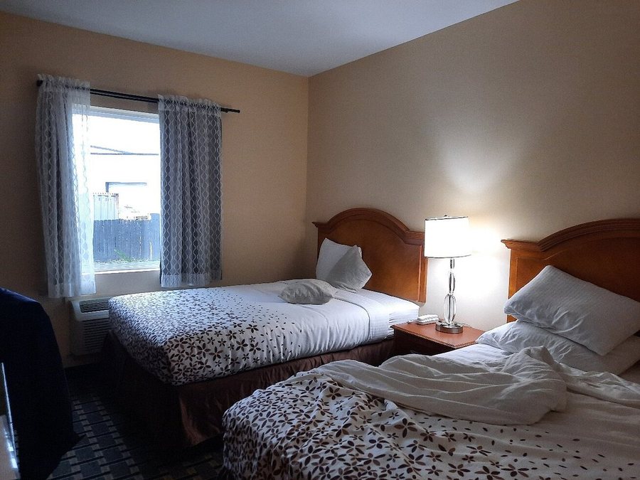 Mt Rose Hotel — Guest room