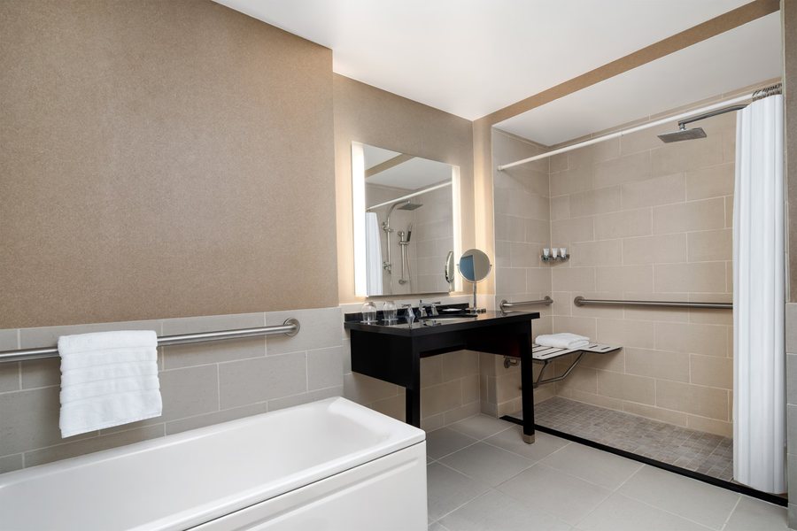Mt Washington Conference Center — Bathroom