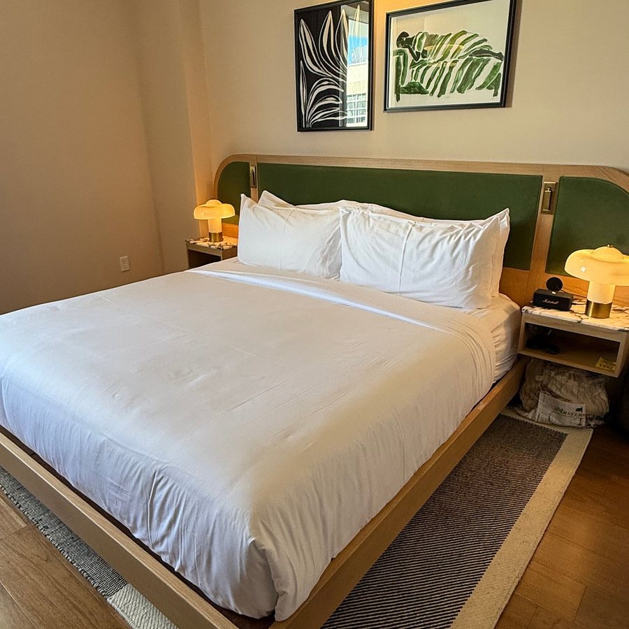 Municipal Grand Hotel — Guest room