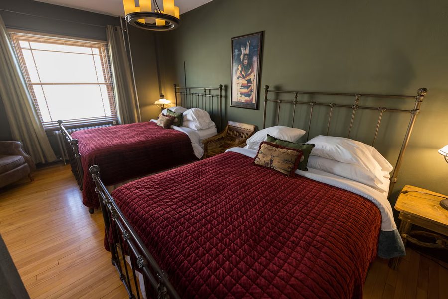 Murray Hotel — Guest room