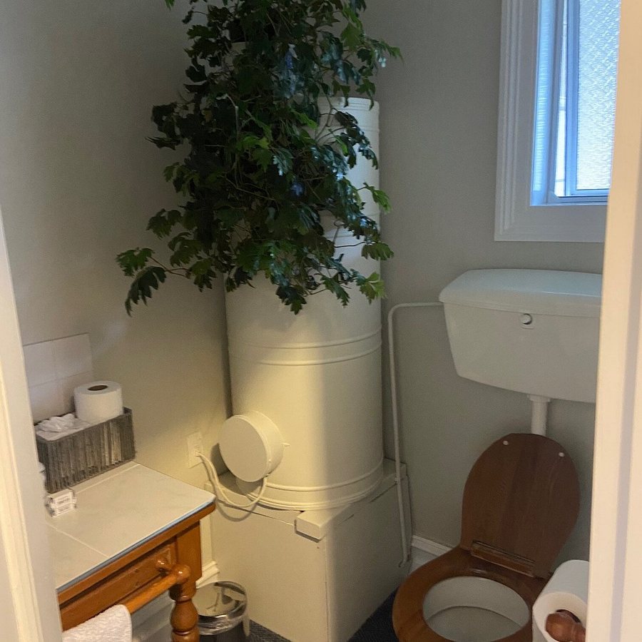 Murrell s Grand View House — Bathroom