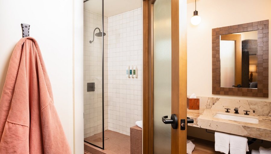 Murrieta Hot Springs Resort — Bathroom