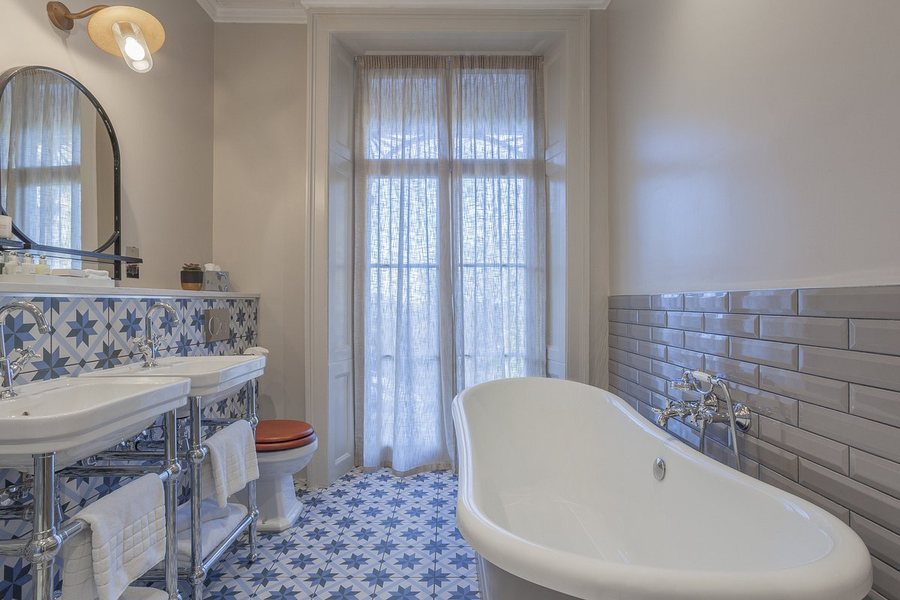 Museum District Bed Breakfast — Bathroom