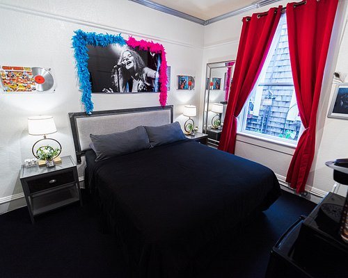 Music City Hotel — Guest room