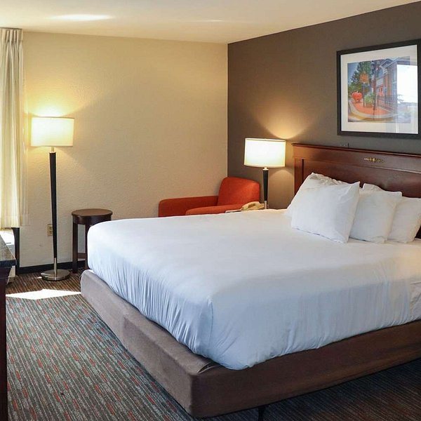 Mustang Inn — Guest room