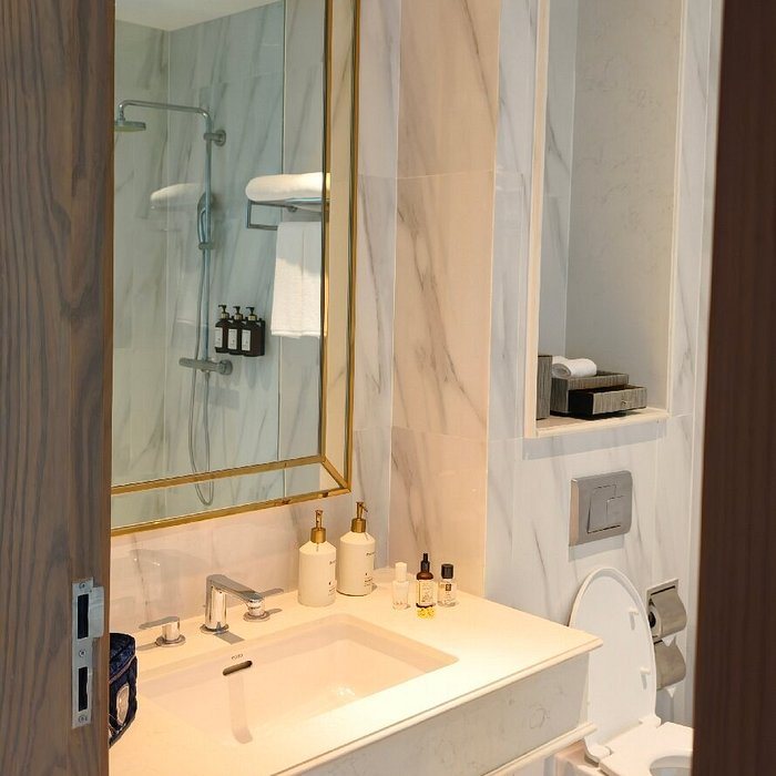 MUU Bangkok Small Luxury Hotels Of The World — Bathroom