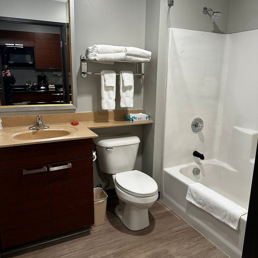 My Place Hotel Anchorage AK — Bathroom