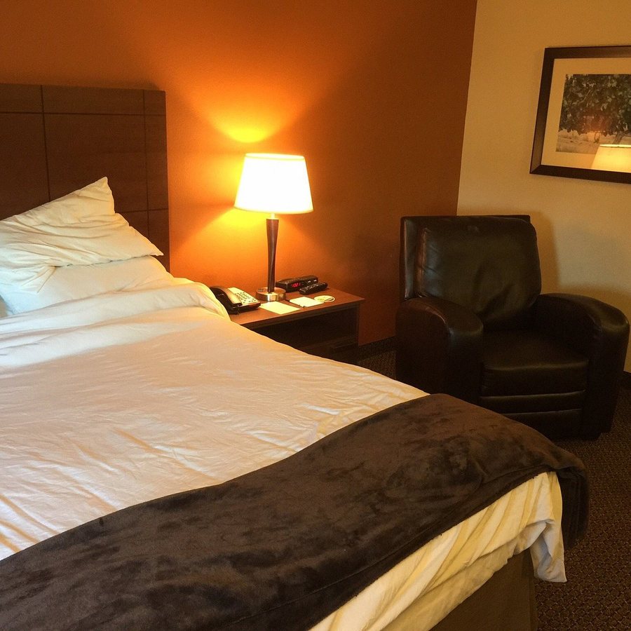 My Place Hotel Pasco WA — Guest room