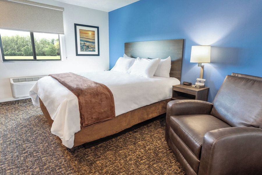 My Place Hotel Portland East Or — Guest room