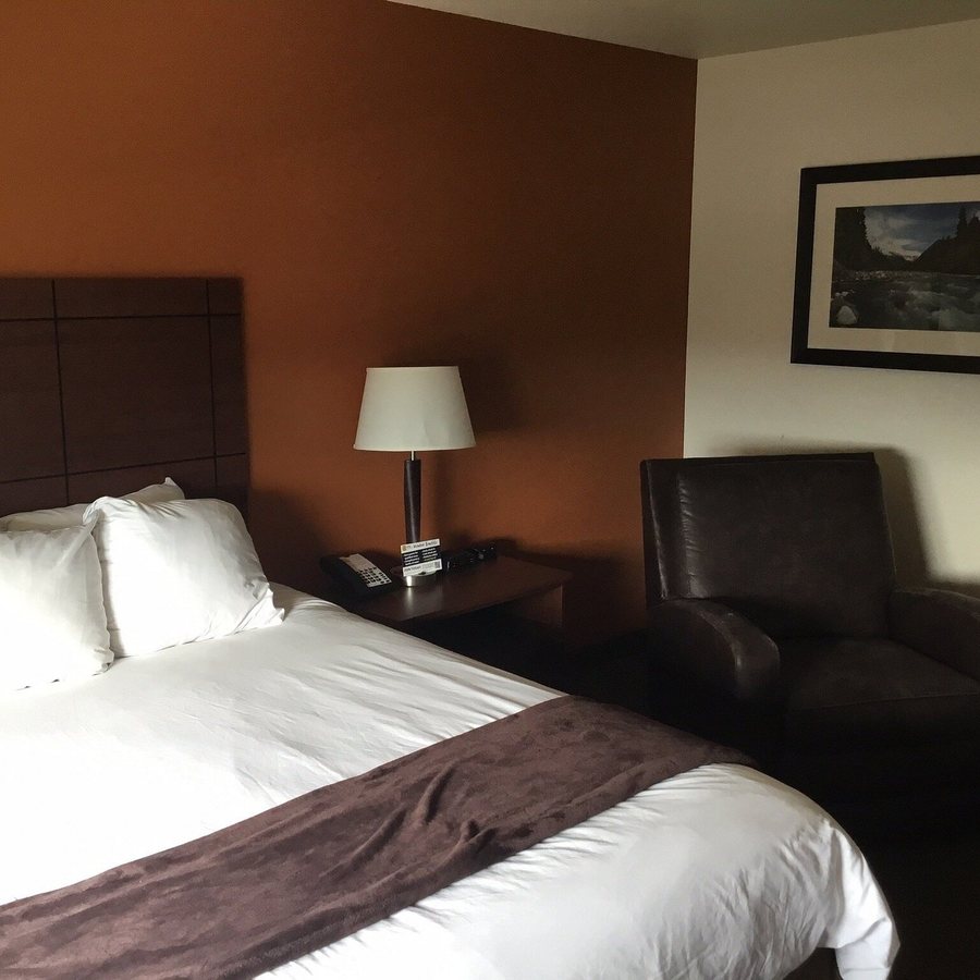 My Place Hotel Yakima WA — Guest room