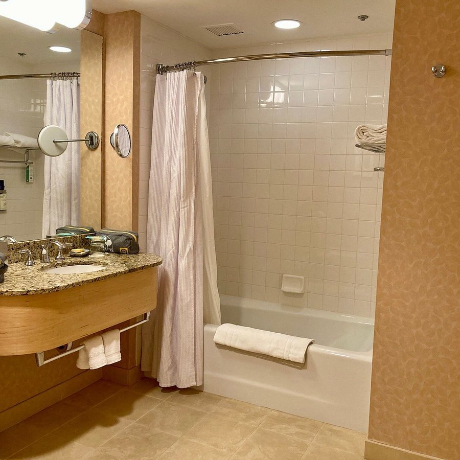 My Rosegarden Guest Rooms — Bathroom