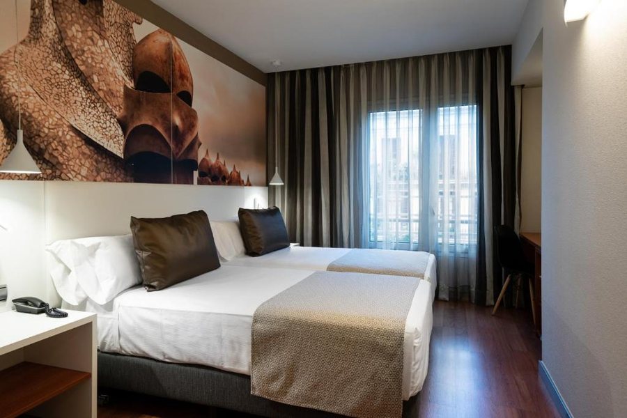 MY Space Barcelona Gracia Pool Terrace Barcelona Catalonia — Guest room