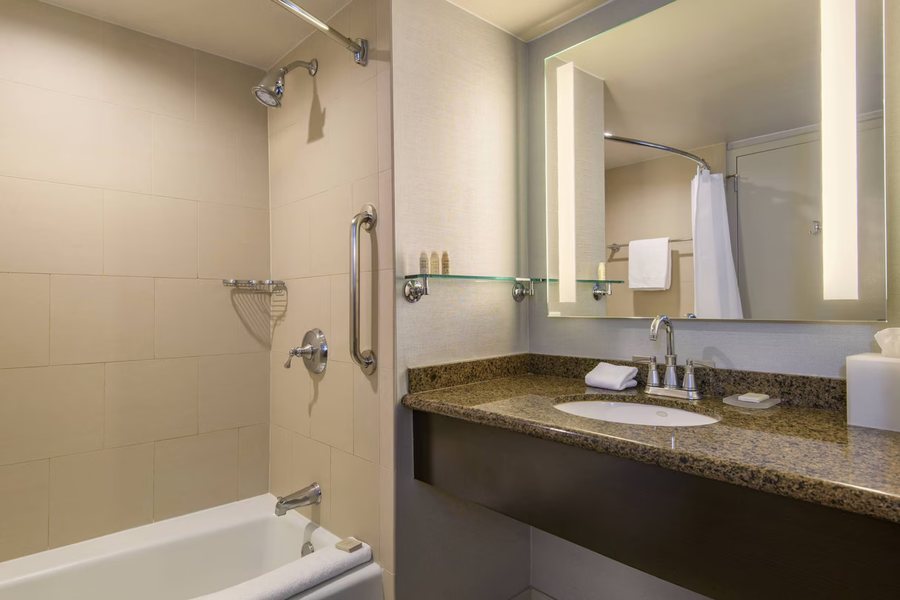 Mykonos Desert Suites — Bathroom