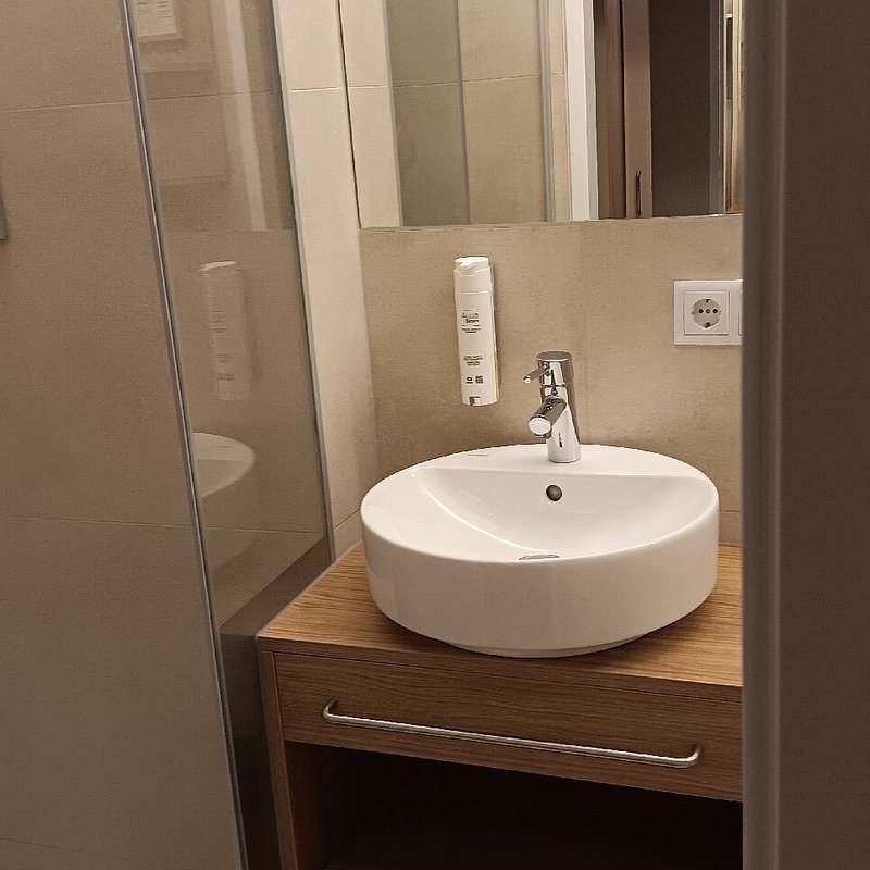 Mynext Hotel Rudy — Bathroom