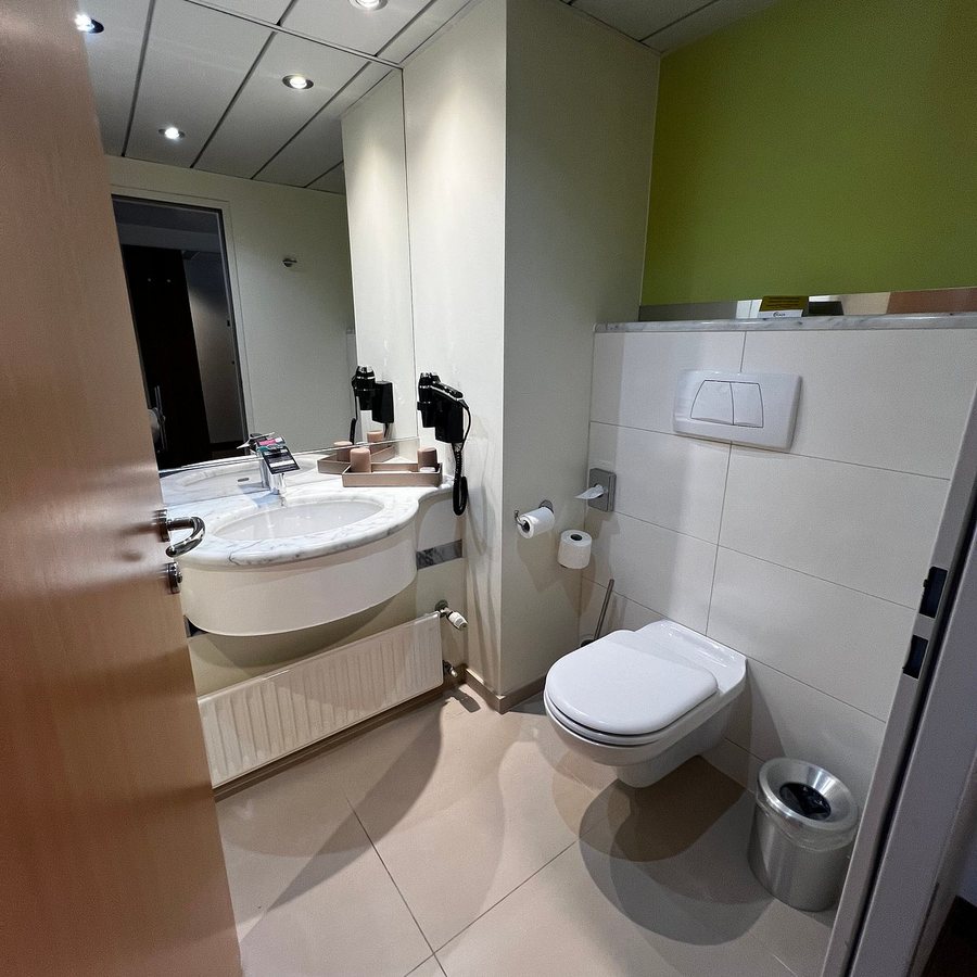 Myplace Premium Apartments — Bathroom