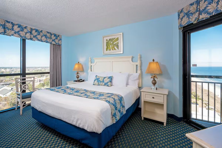 Myrtlewood Villas — Guest room